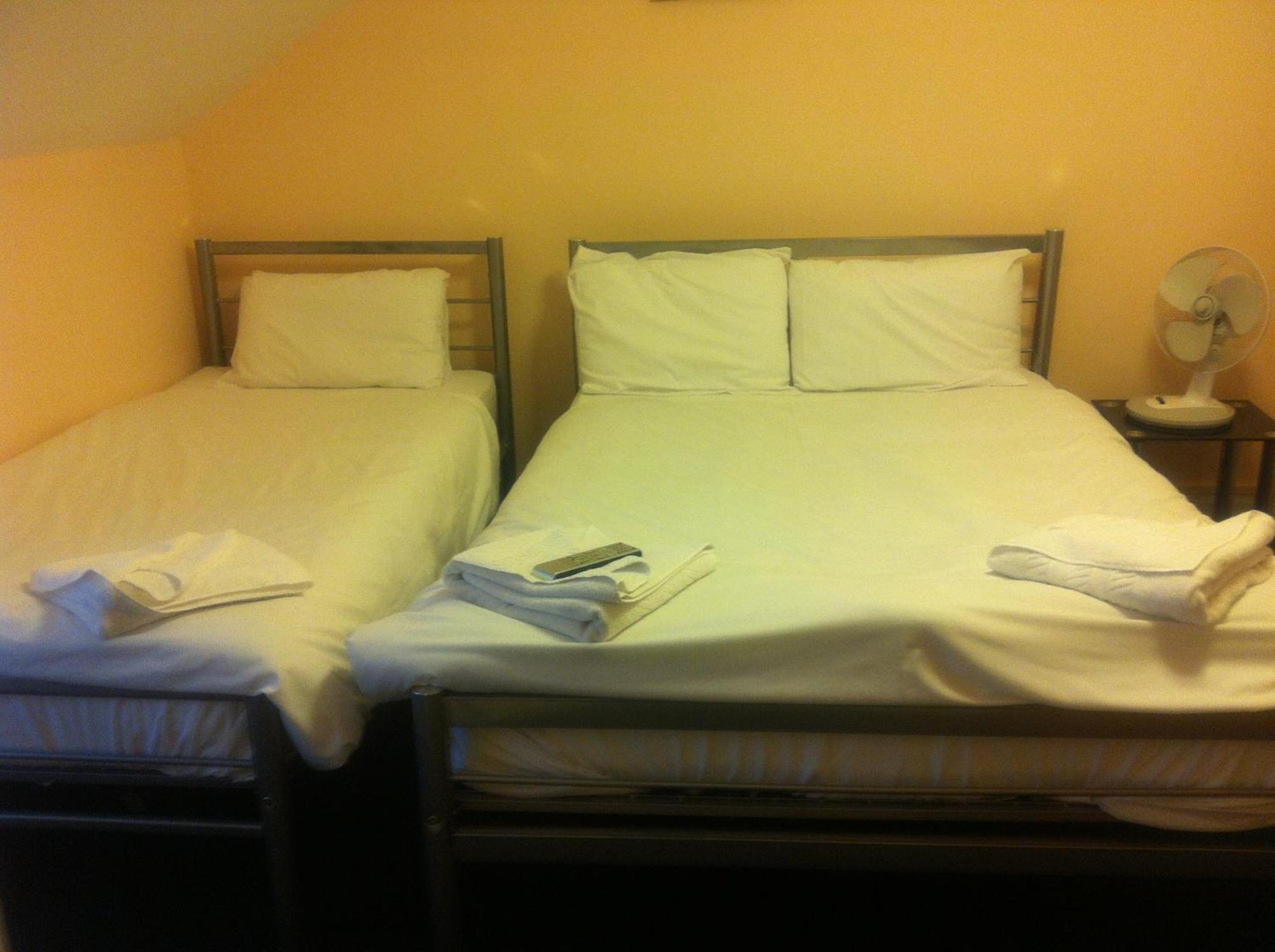 London Olympus Hotel Bagian luar foto