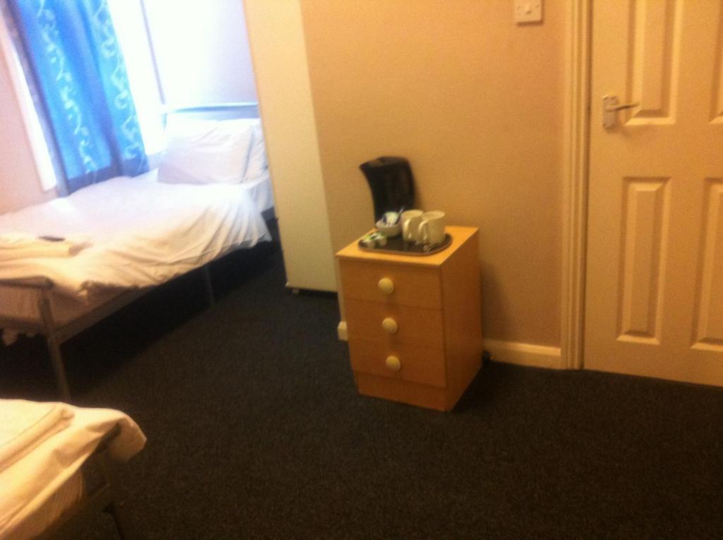 London Olympus Hotel Ruang foto